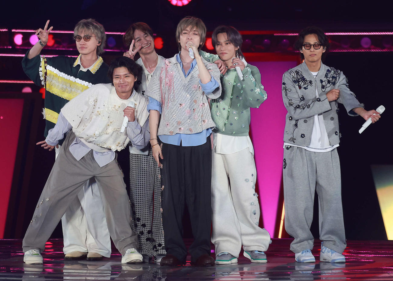 アリーナツアーを行うKis－My－Ft2。二階堂高嗣、横尾渉、宮田俊哉、玉森裕太、千賀健永、藤ケ谷太輔（撮影・中島郁夫）