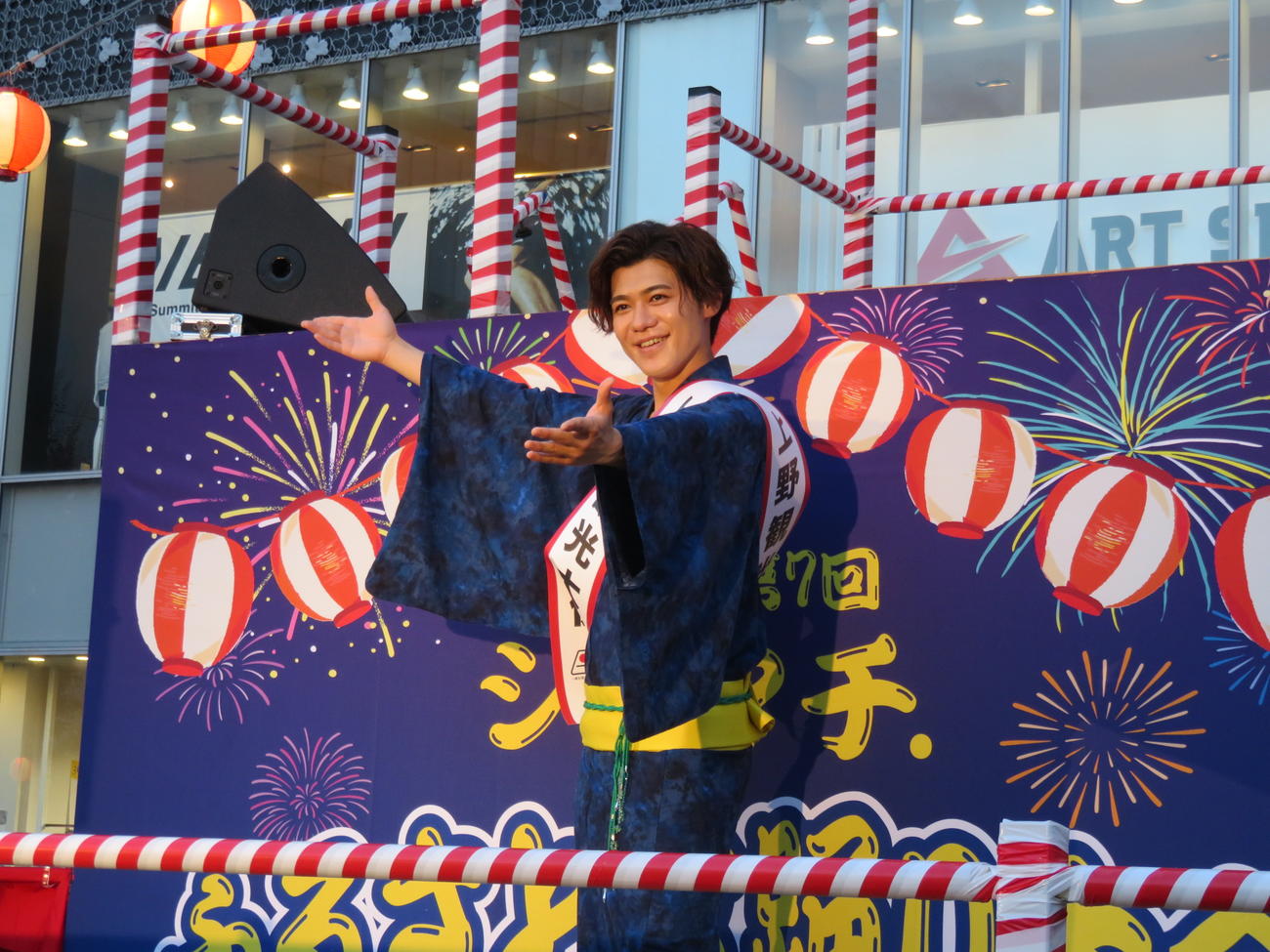 初の「上野観光大使」に任命された新浜レオン