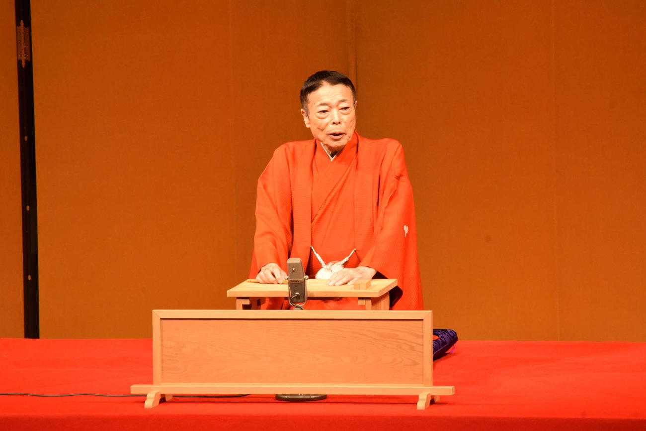 米朝一門会に出演した桂塩鯛（撮影・阪口孝志）