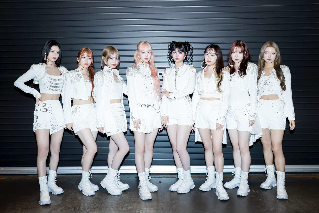 ME：I、左からKOKONA、AYANE、SHIZUKU、SUZU、RINON、KEIKO、MOMONA、MIU（（C）LAPONE GIRLS）