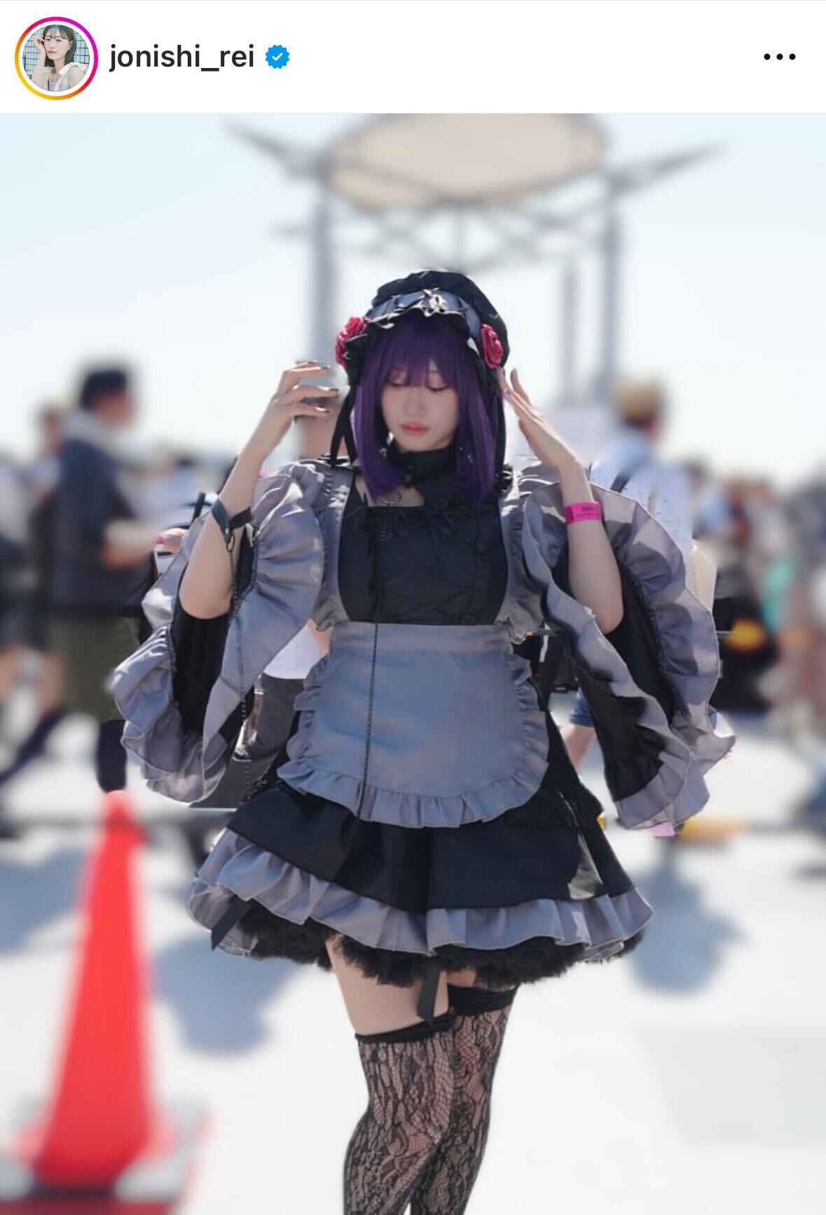 絶対領域披露のコスプレ姿（上西怜のインスタグラムから）