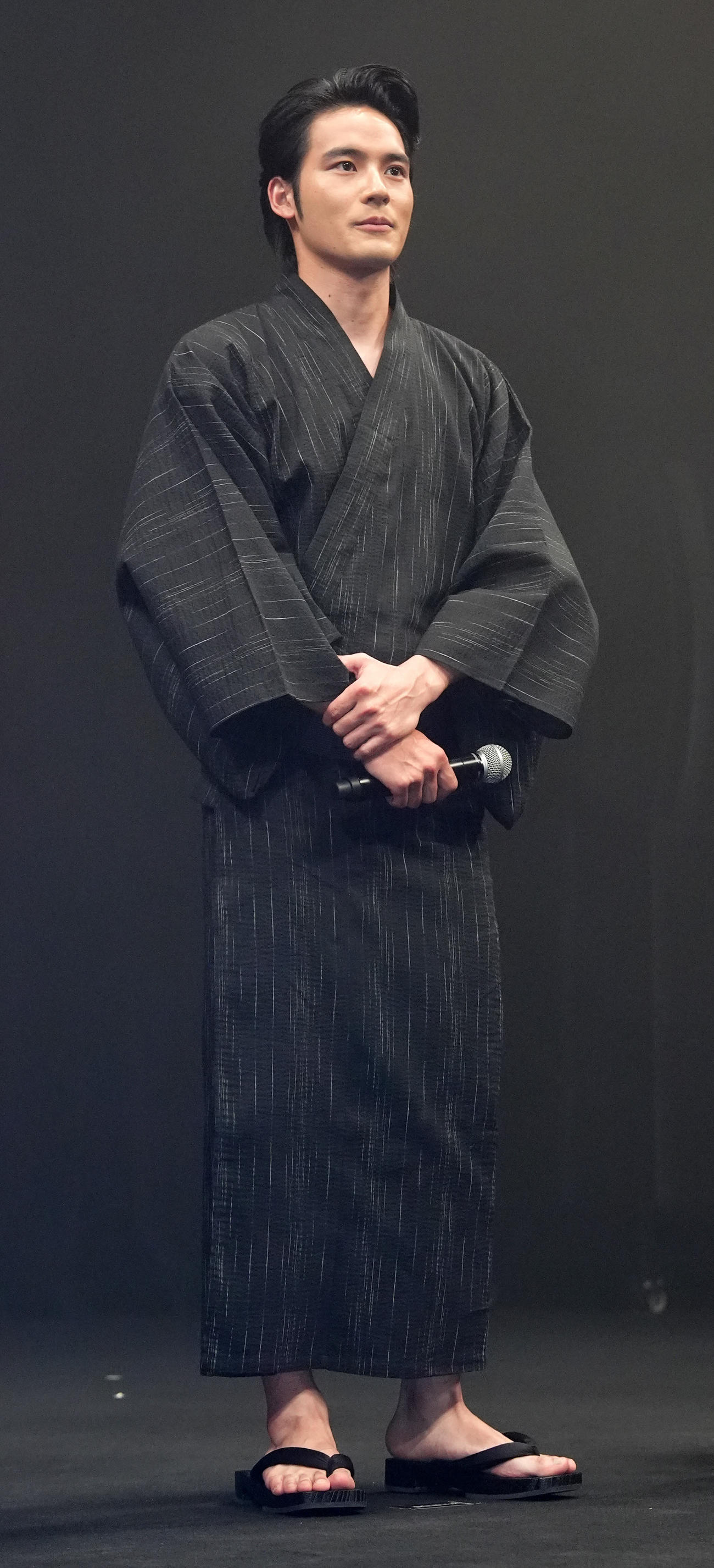 映画「火喰鳥を、喰う」完成披露試写会で登壇した水上恒司（撮影・江口和貴）