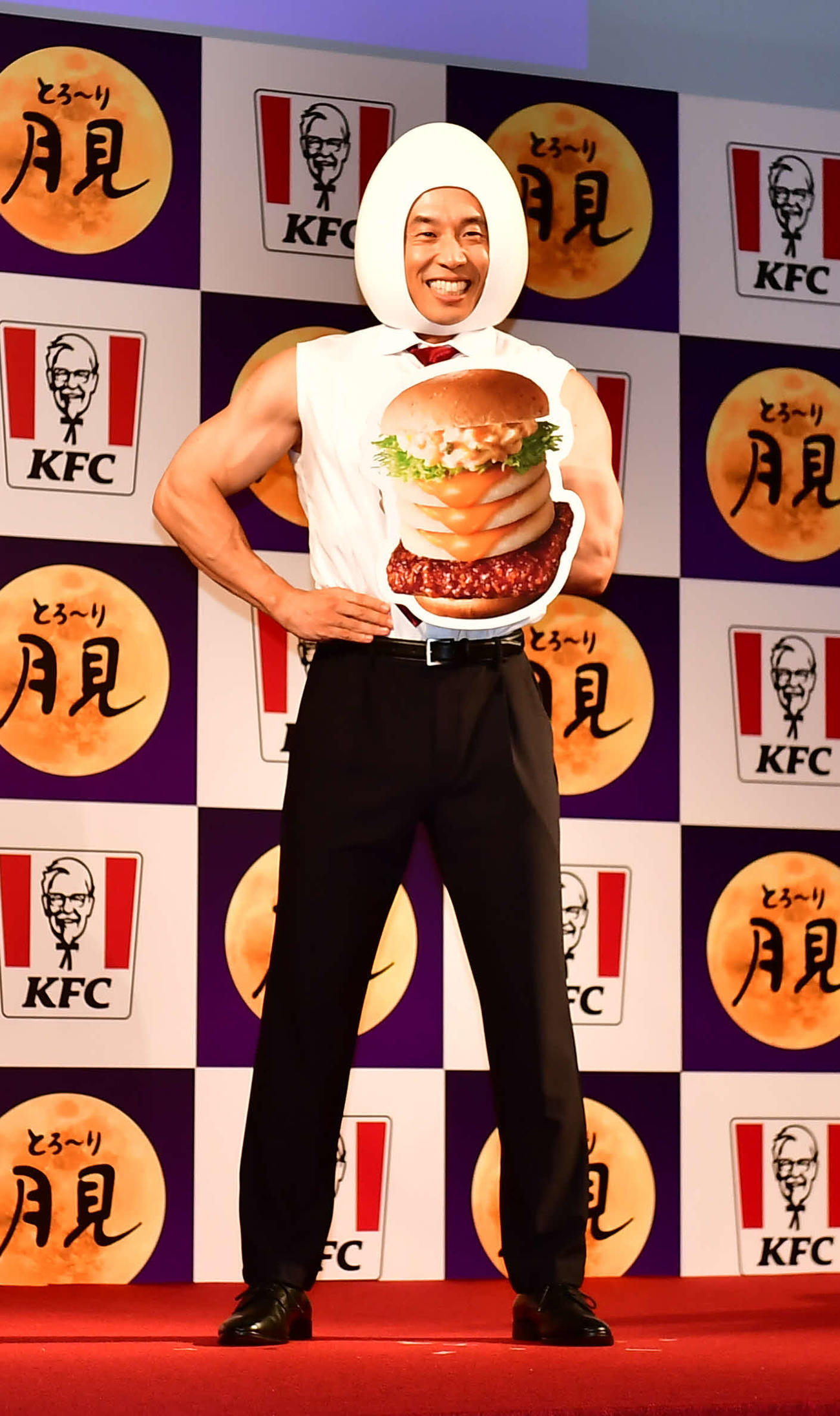 「ケンタッキーフライドチキン『とろ～り月見』シリーズ発表会」に出席した、なかやまきんに君（撮影・松尾幸之介）