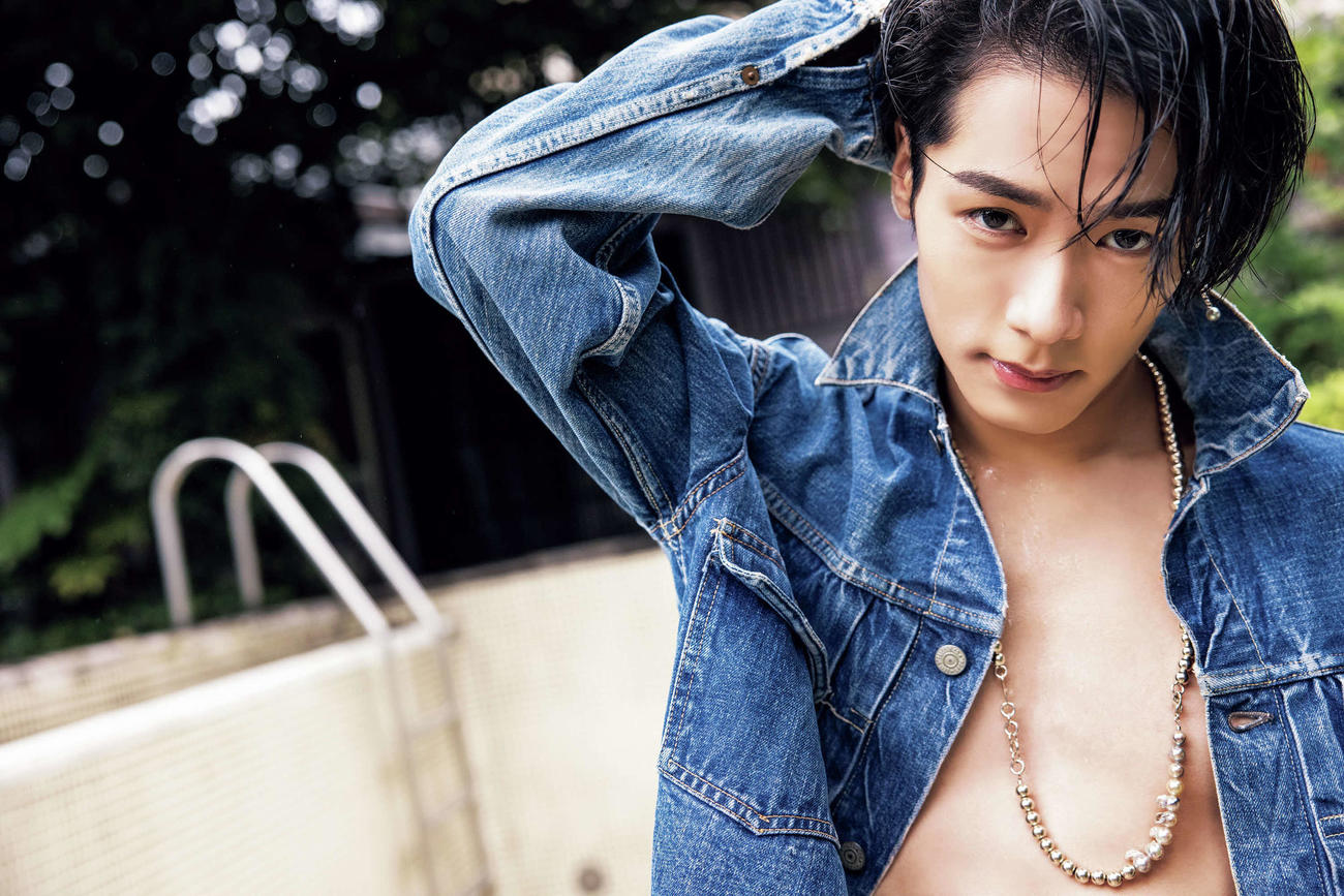美容誌「VOCE」史上初メンズアンバサダー就任した川村壱馬（C）VOCE