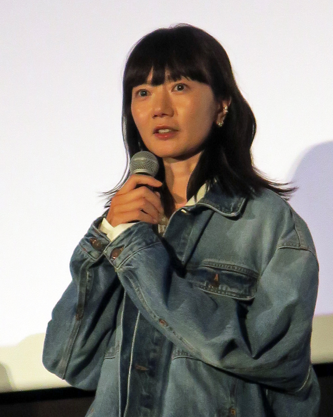 映画「リンダリンダリンダ　4K」前夜祭舞台あいさつに登場したペ・ドゥナ
