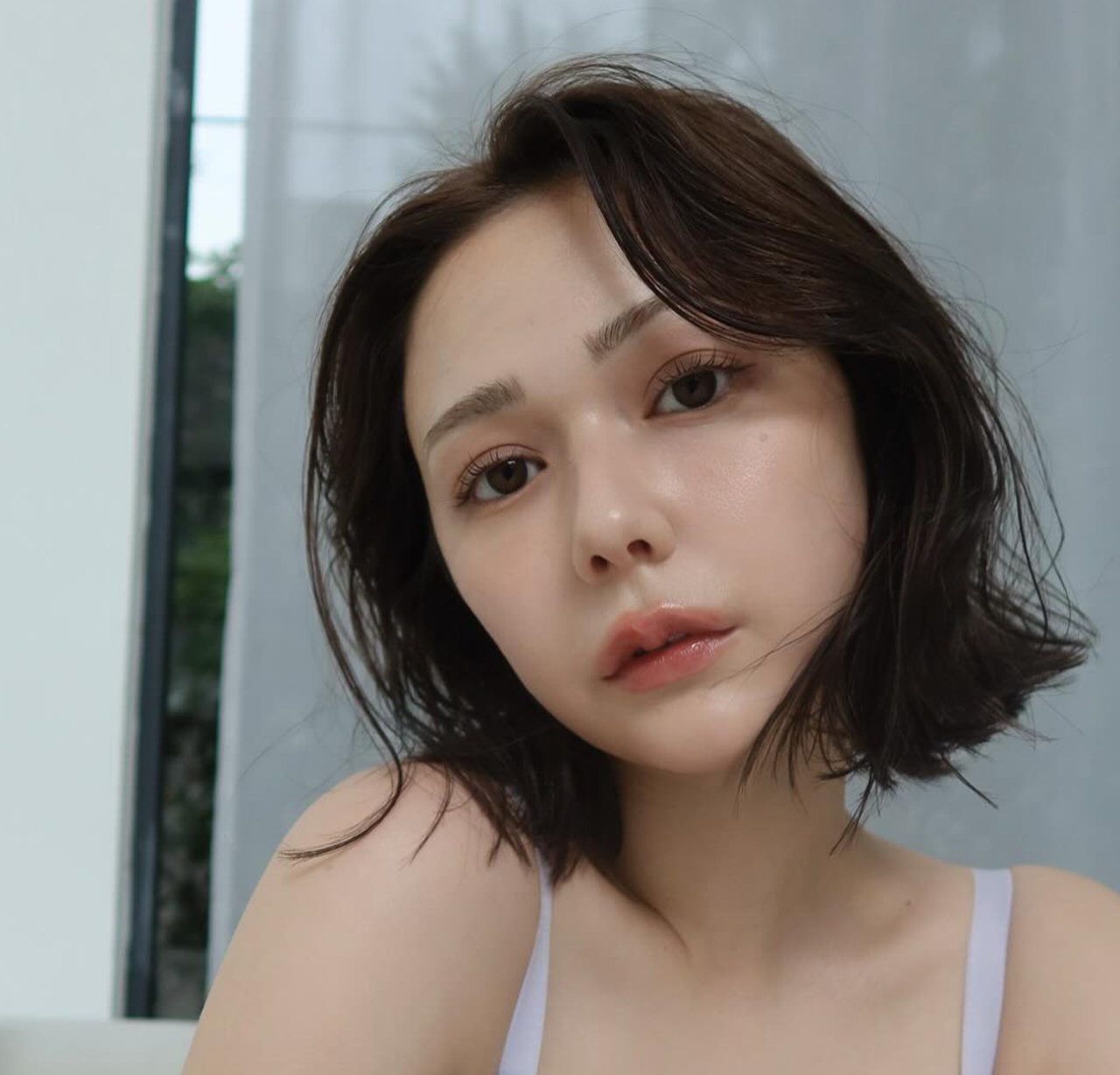 大胆ショットを公開した村重杏奈（村重杏奈のインスタグラムから）