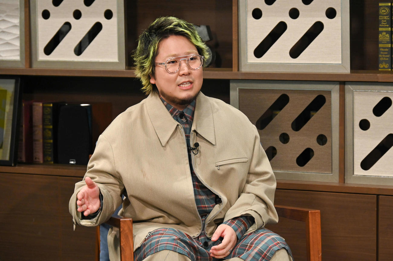 24時間テレビに出演し、自身の心の病を話すこっちのけんと