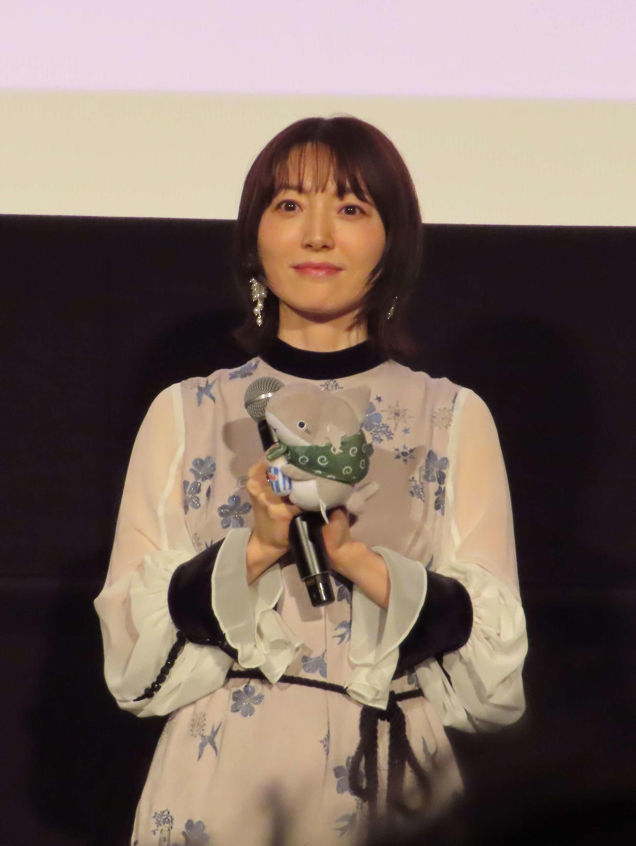 映画「おでかけ子ザメ」の舞台あいさつに登壇した花澤香菜（撮影・寺本吏輝）