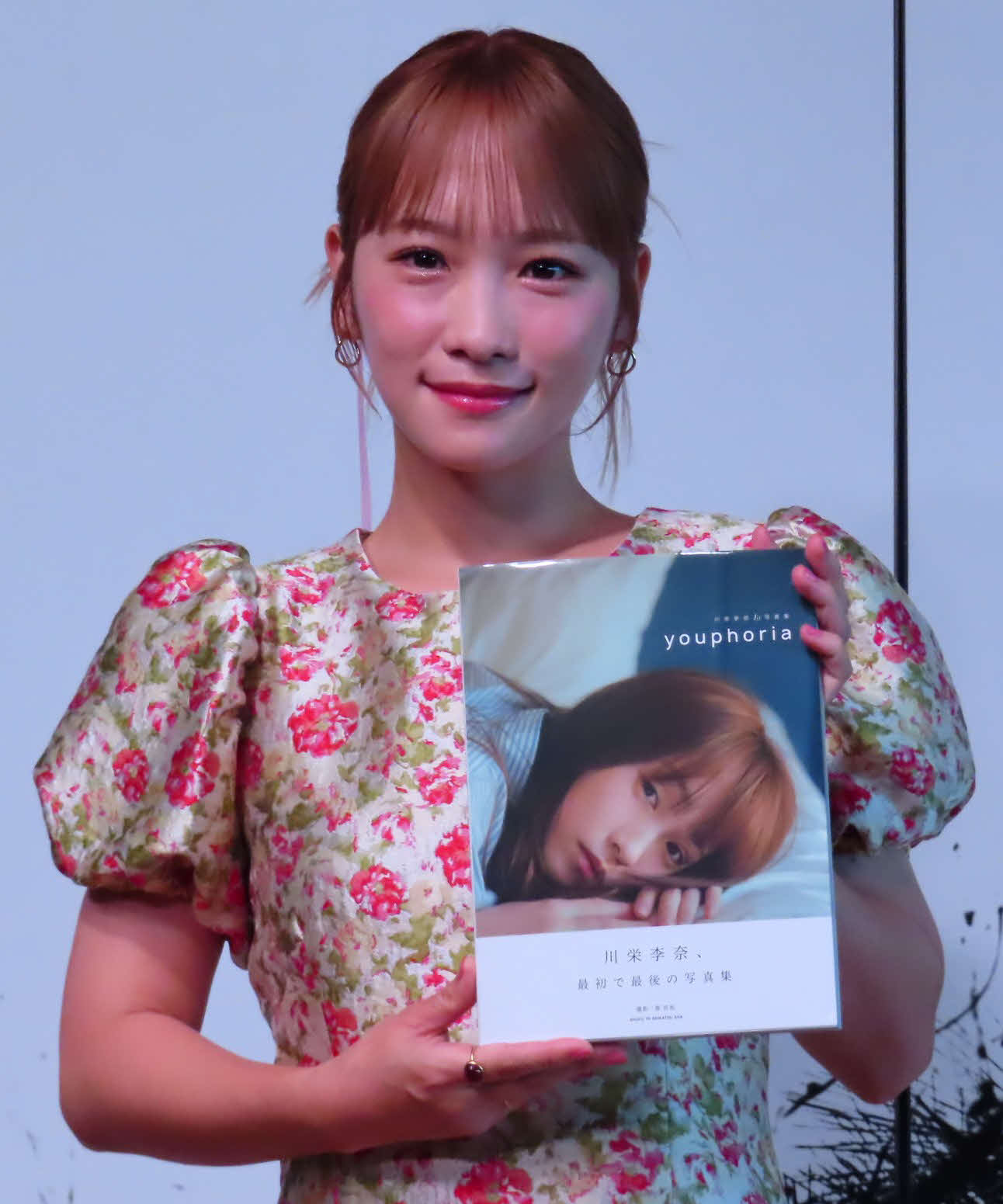 1st「youphoria」発売記念記者会見に出席した川栄李奈