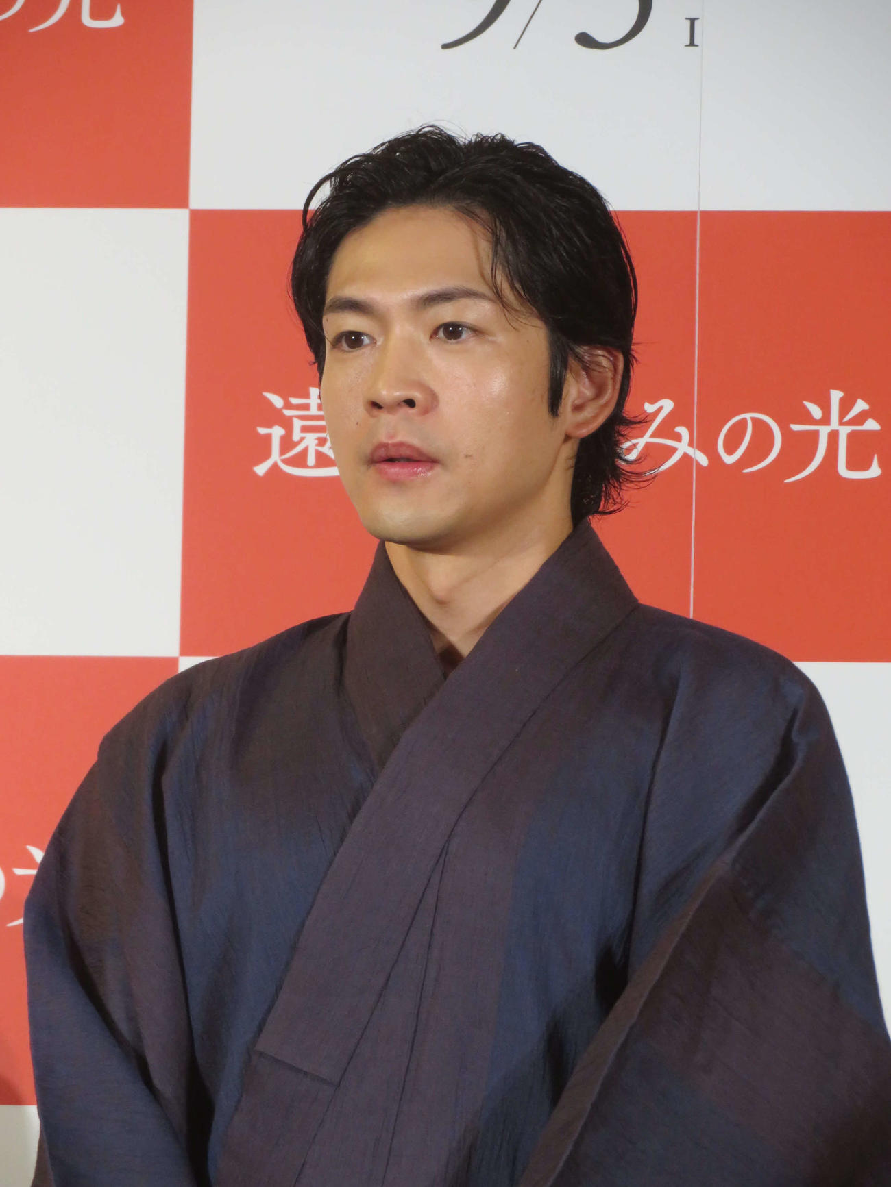 映画「遠い山なみの光」公開直前大ヒット祈願イベントに出席した広瀬すず（右）と下洸平（撮影・川田和博）