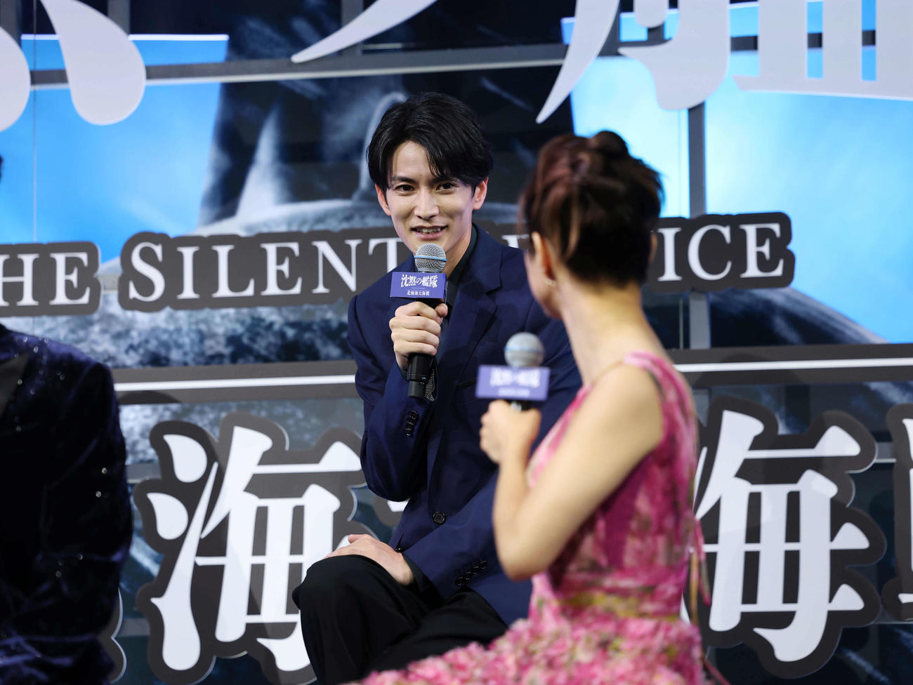 完成披露報告会で上戸彩との共演について語る渡邊圭祐（撮影・増田悦実）