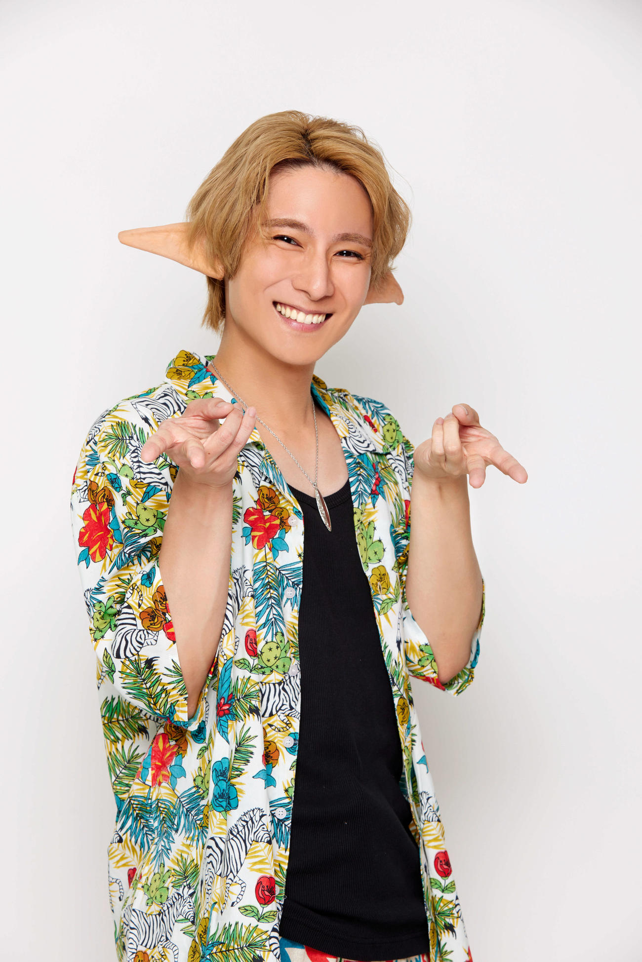 ドラマ「#神奈川に住んでるエルフの『どきどき！エルフどき！』」で茅ヶ崎のエルフを演じる朝田淳弥（C）鎧田／マイクロマガジン社／ドラマ「#かなエル」製作委員会