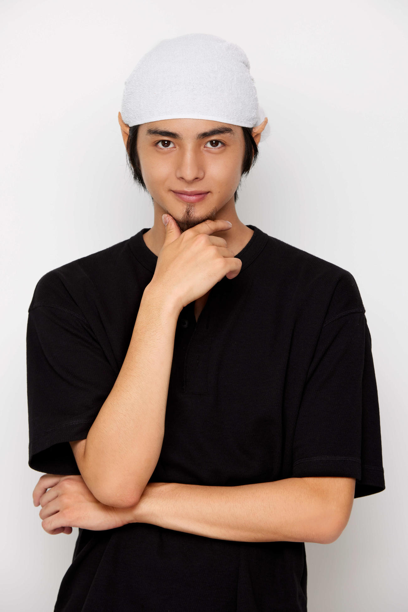 ドラマ「#神奈川に住んでるエルフの『どきどき！エルフどき！』」で町田のオークを演じる赤羽流河（C）鎧田／マイクロマガジン社／ドラマ「#かなエル」製作委員会