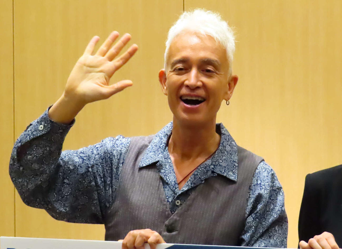 「御社の乱れ正します！2」記者発表会に出席したマーク・パンサー