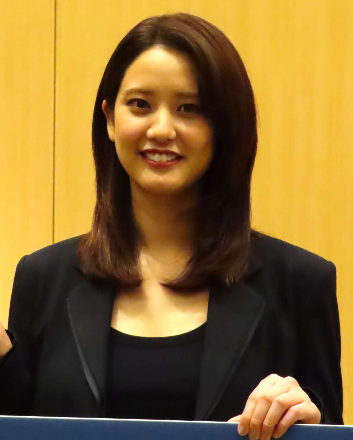 「御社の乱れ正します！2」記者発表会に出席した山崎紘菜