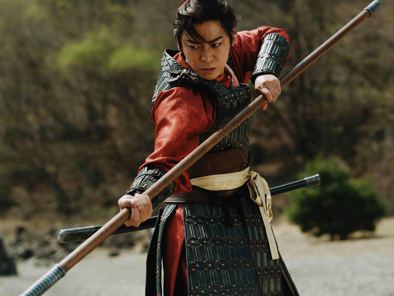 WOWOWの連続ドラマ「北方謙三　水滸伝」で林冲を演じる亀梨和也（C）北方謙三／集英社　（C）2026 WOWOW