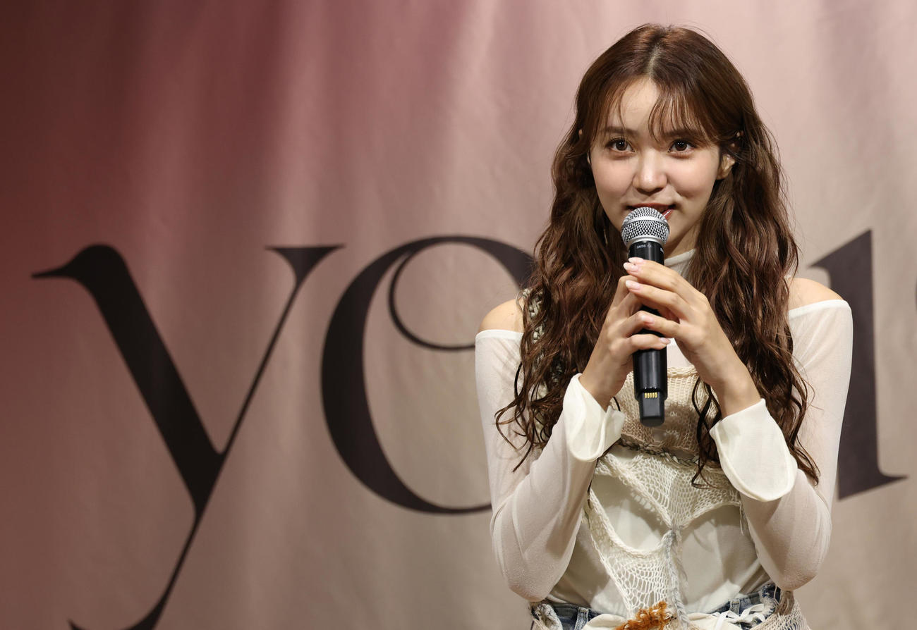 アルバム発売記念記者会見を行うyousti（撮影・中島郁夫）