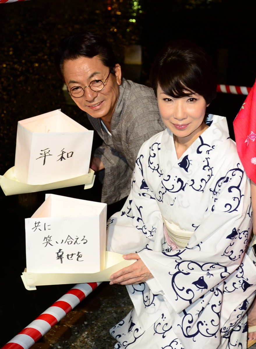 水谷豊と伊藤蘭夫妻（2013年8月撮影）