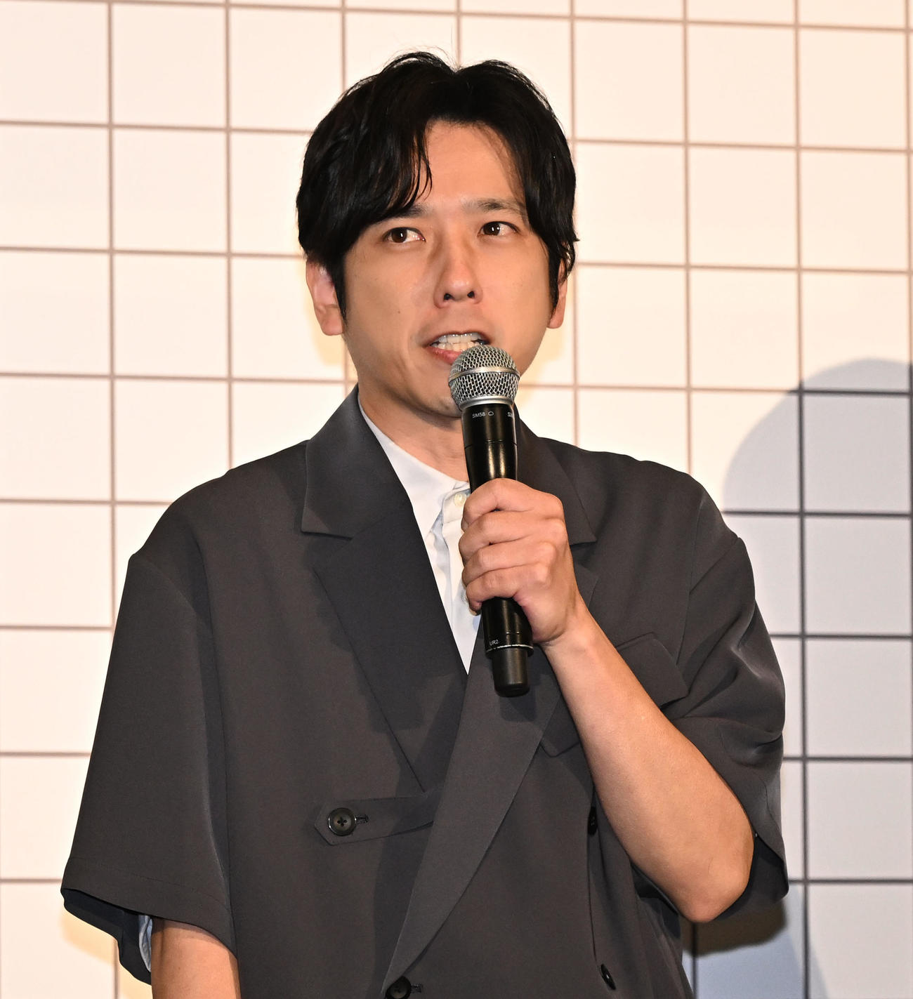 映画「8番出口」の初日舞台あいさつに登場した二宮和也（撮影・千葉一成）