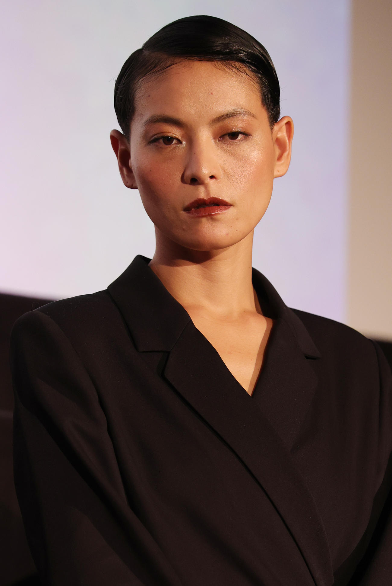 映画「海辺へ行く道」公開記念舞台あいさつに登場した菅原小春（撮影・野上伸悟）