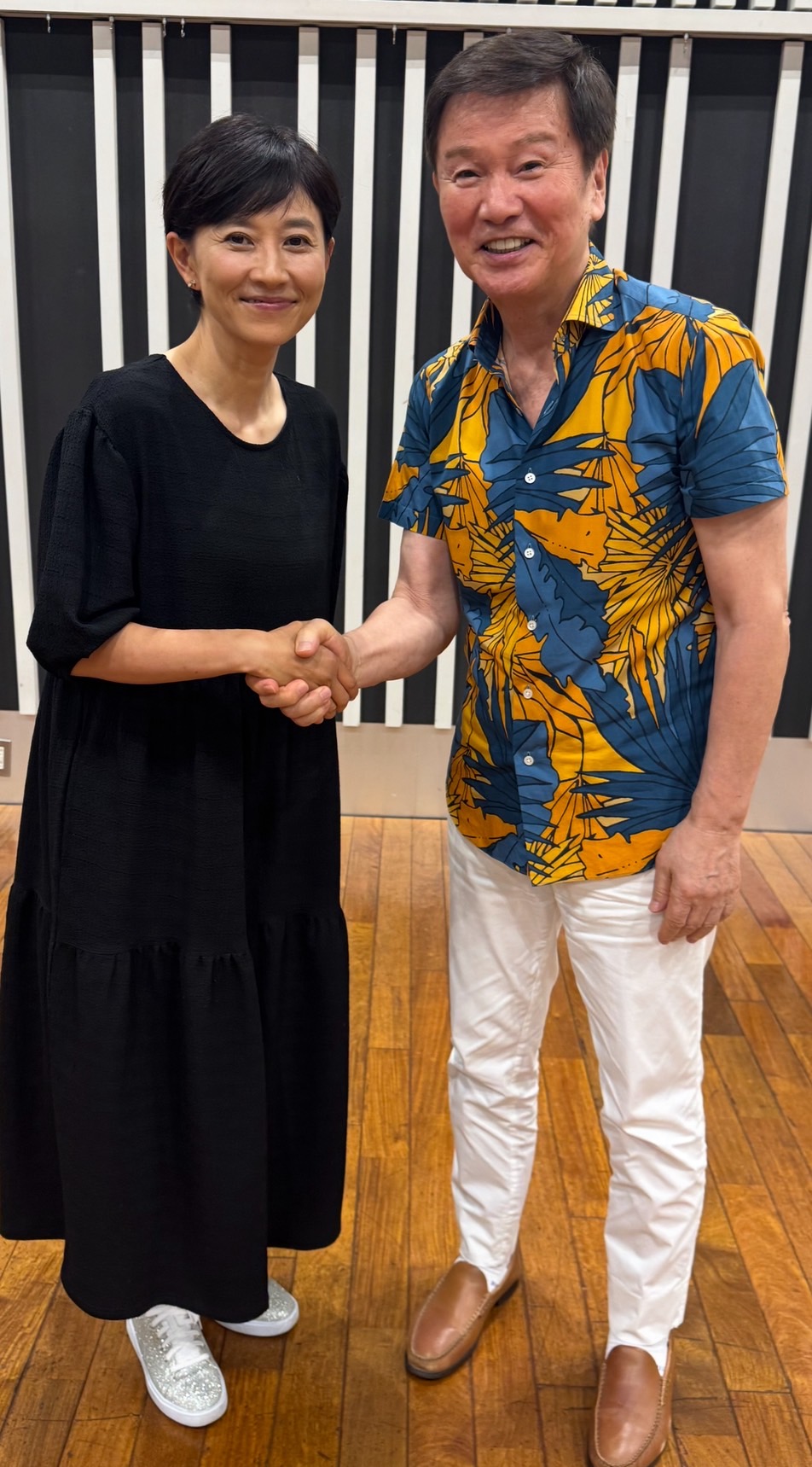 菊川怜（左）と森田健作