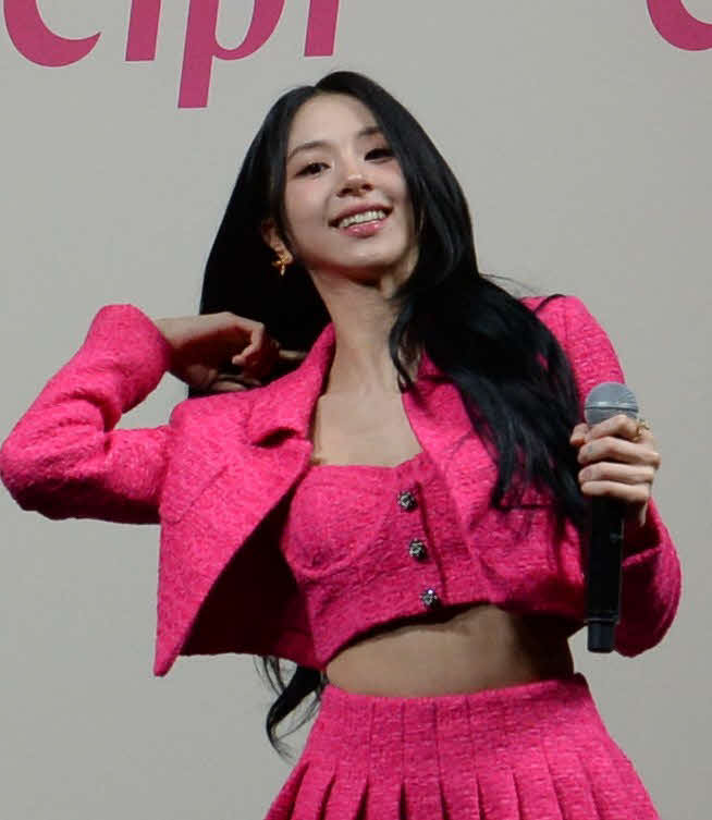 TWICEのCHAEYOUNG＝24年４月
