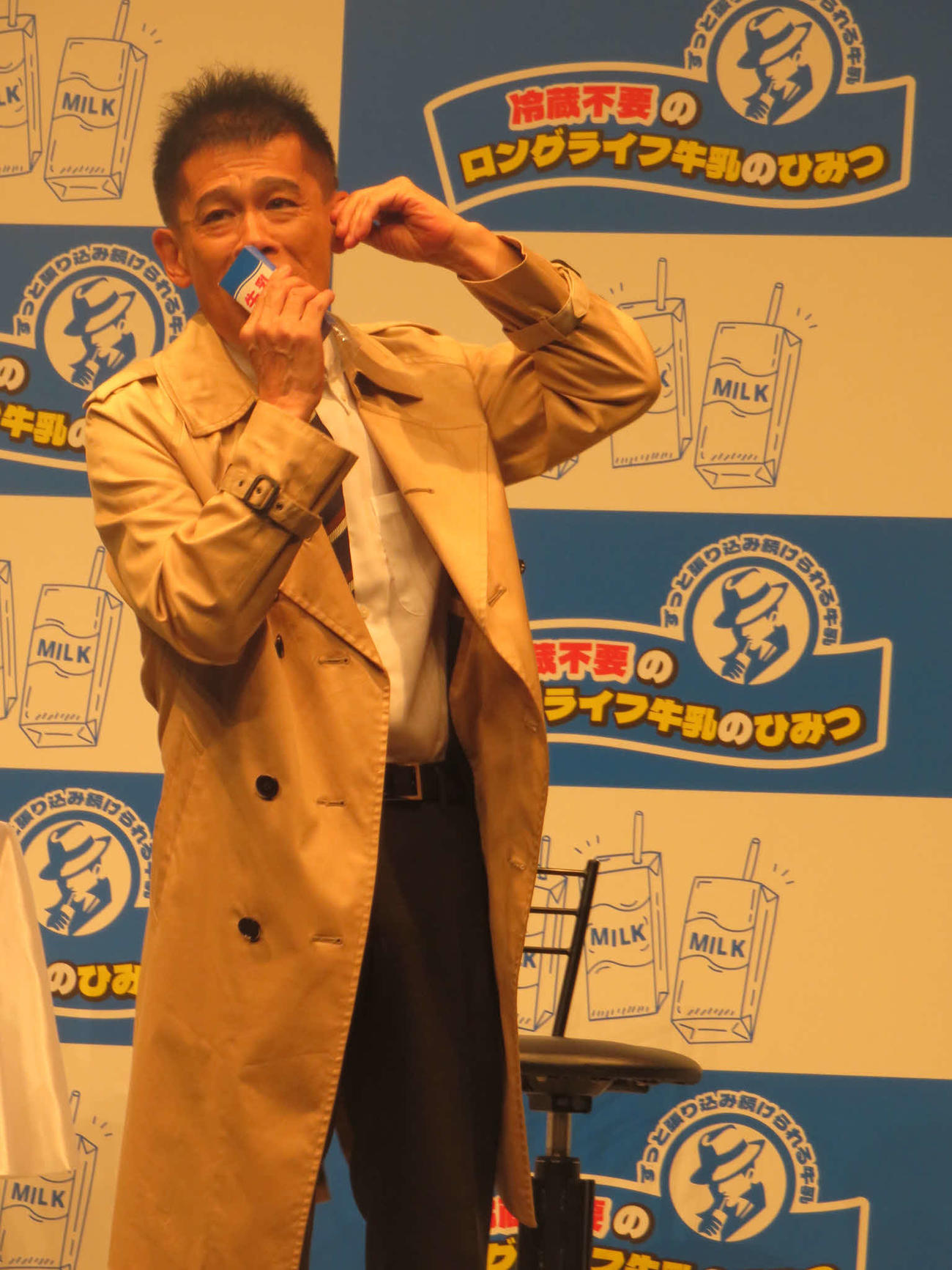 柳沢劇団「警視庁24時」を演じる柳沢慎吾