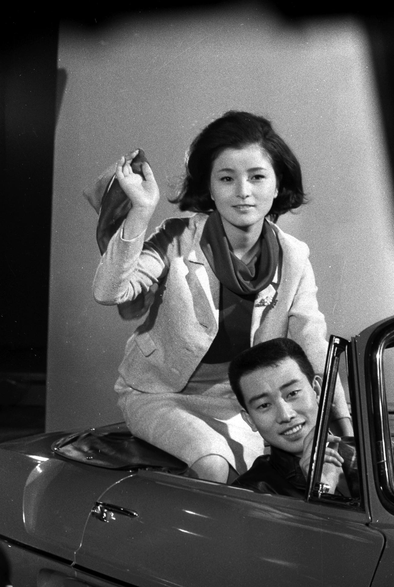 「涙にさよならを」（松竹映画、前田陽一監督、1965年1月3日公開）で橋幸夫さんと倍賞千恵子が5度目の共演＝1964年10月