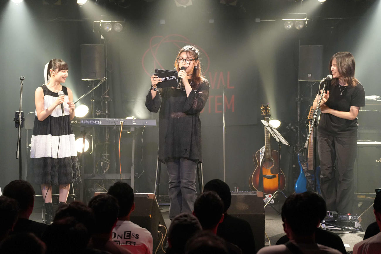 初のライブツアー初日公演を行ったOVAL SISTEM