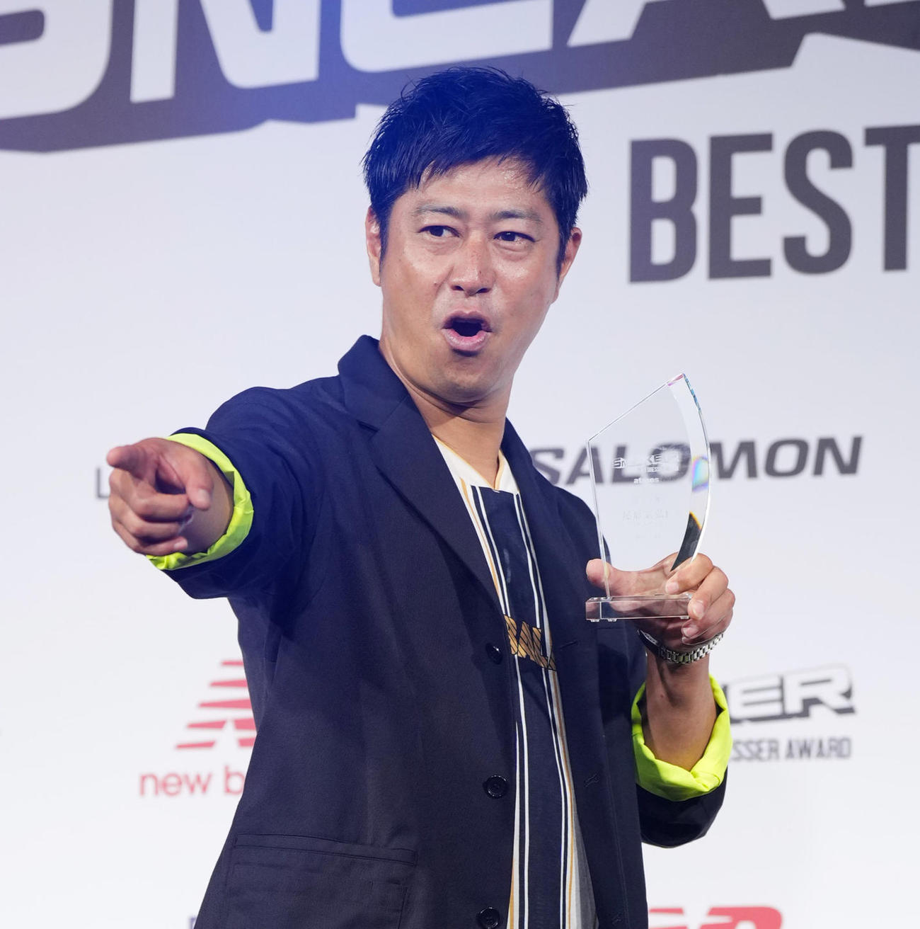 尾形貴弘＝25年7月