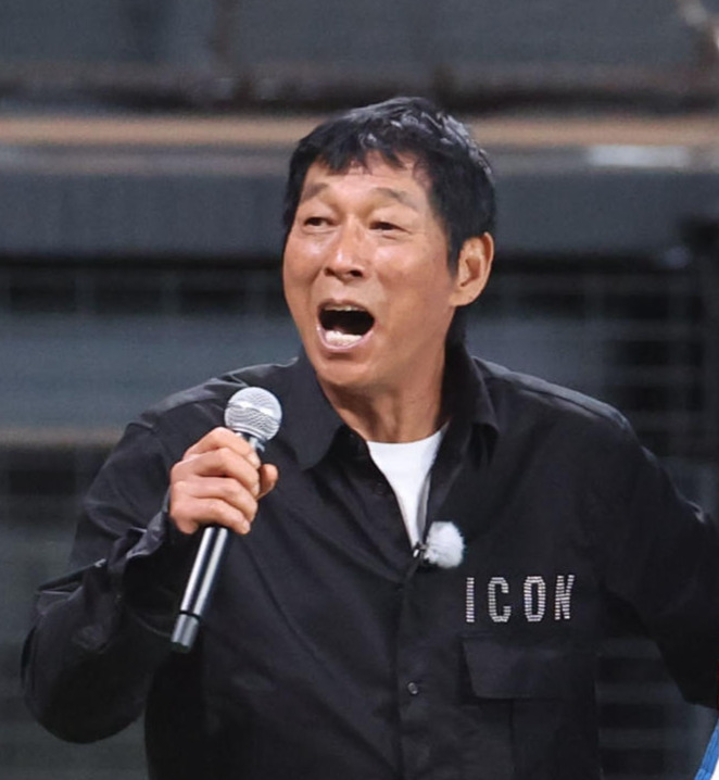 明石家さんま＝23年8月