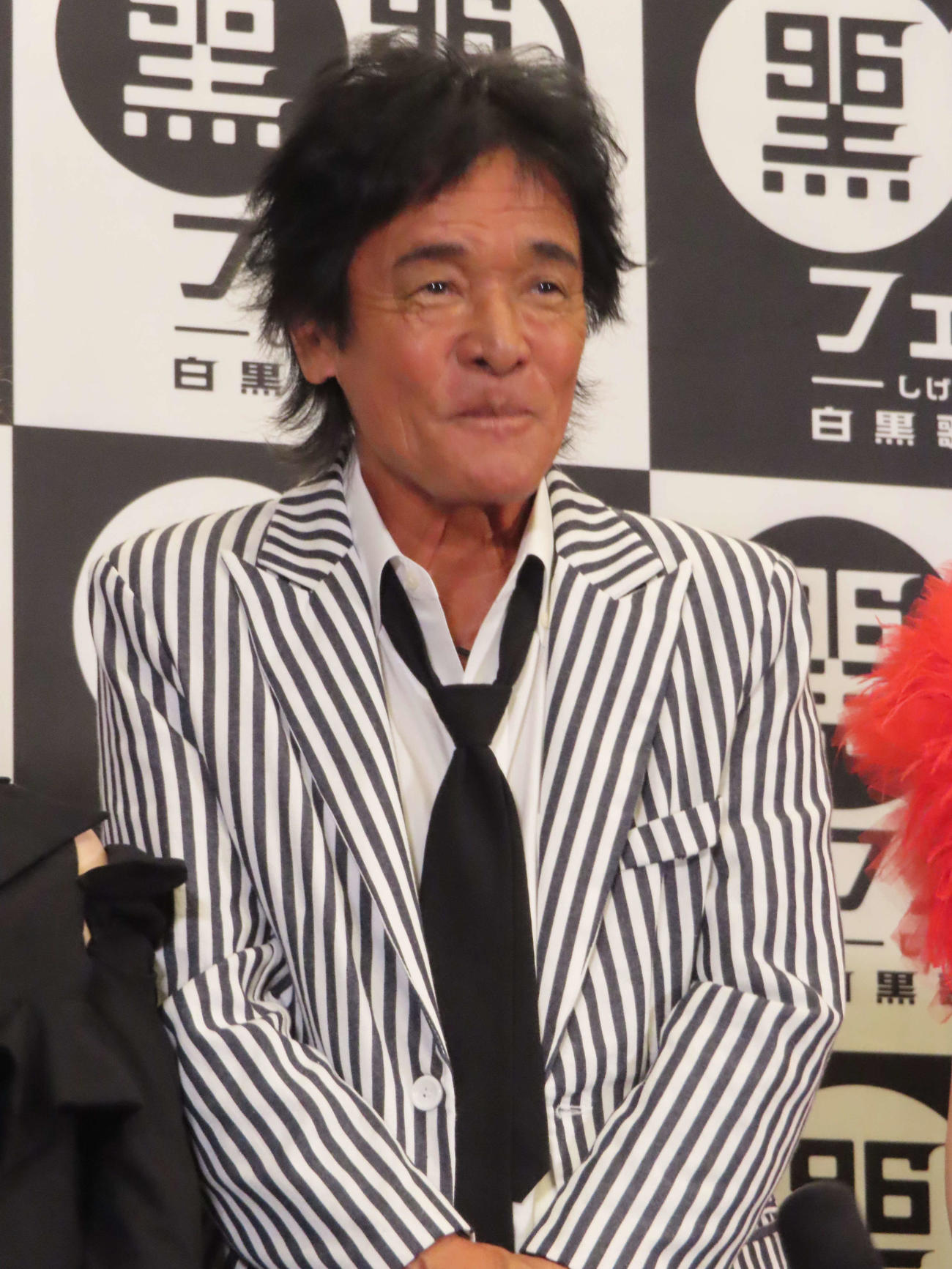 「黒フェス」前に取材に応じた松崎しげる