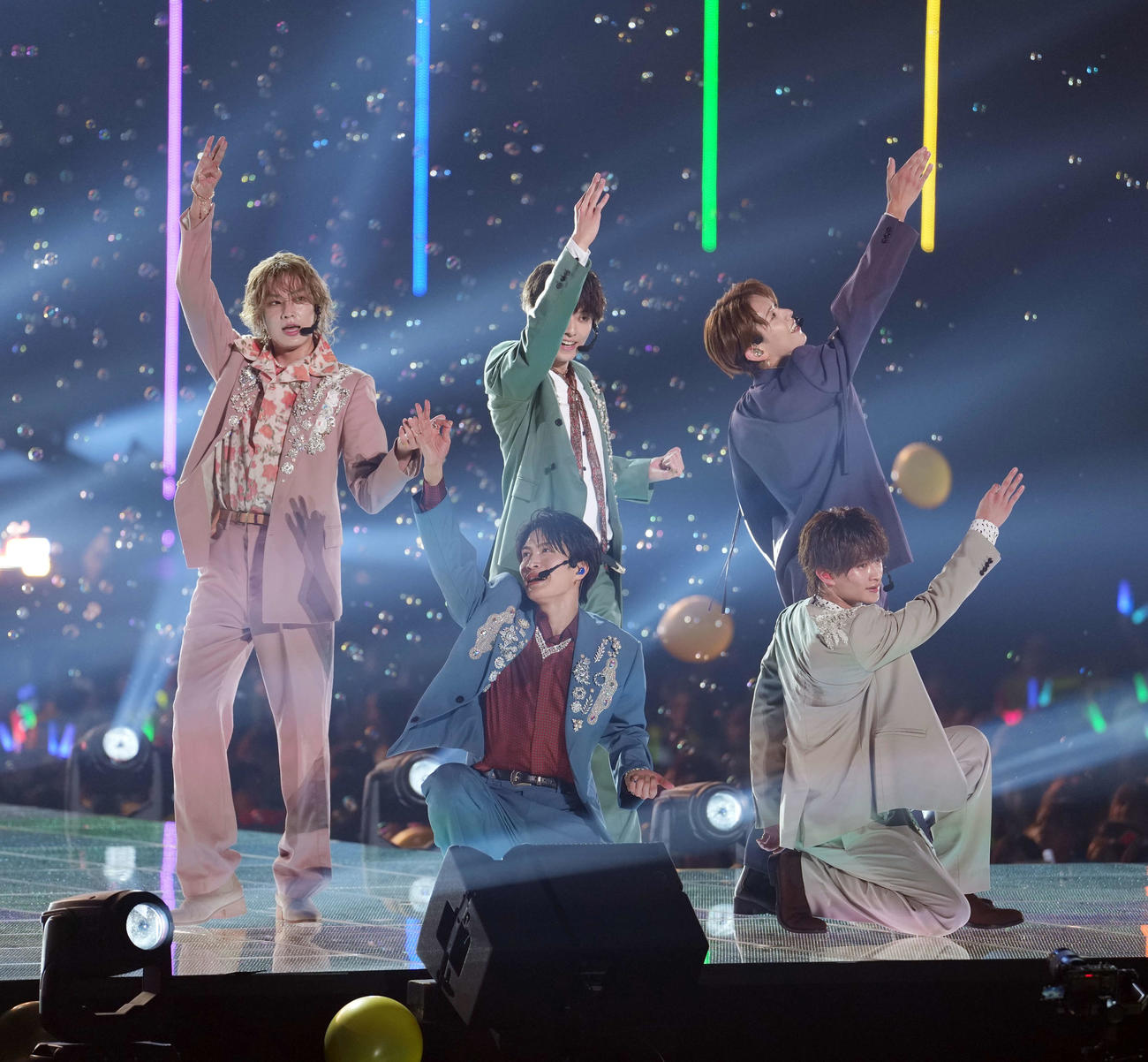 ライブパフォーマンスを披露するACEes（撮影・小島史椰）