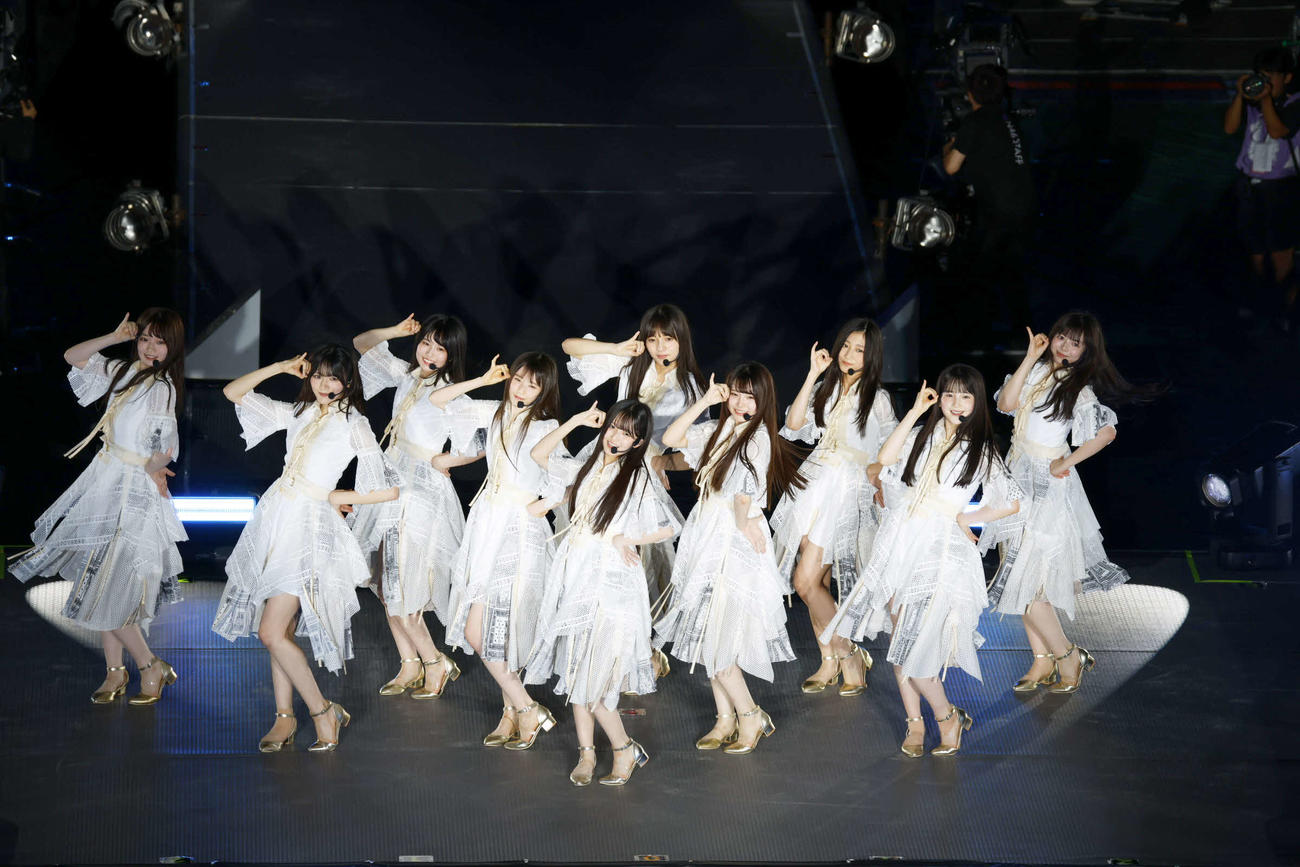 「真夏の全国ツアー2025」千秋楽公演でパフォーマンスする乃木坂46の6期生　（C）鈴木健太（KENTA Inc．）