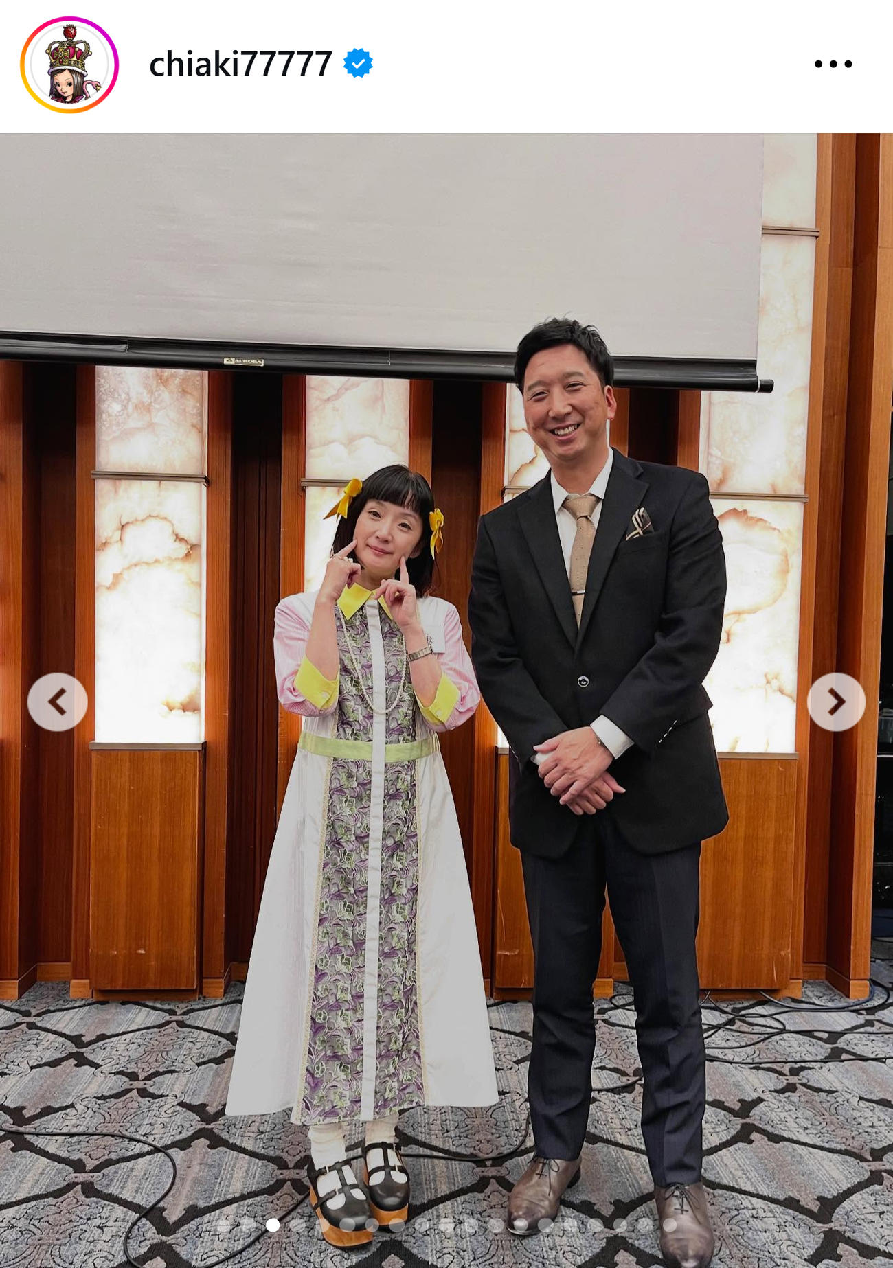 藤川監督と2ショット（千秋のインスタグラムから）