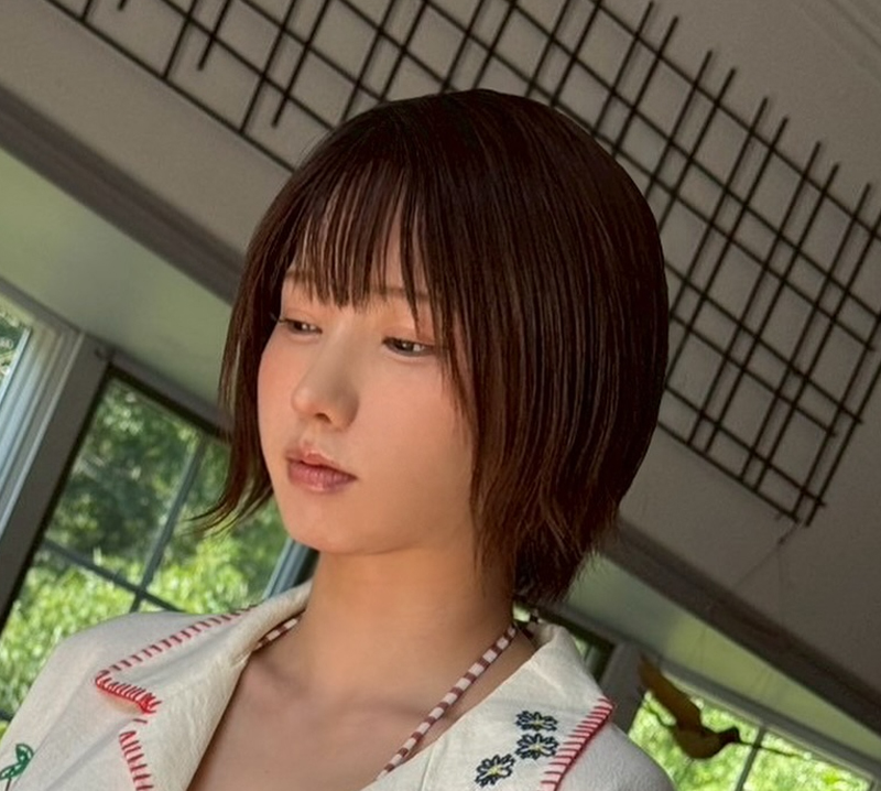 えなこの寝起きショット（えなこのインスタグラムから）