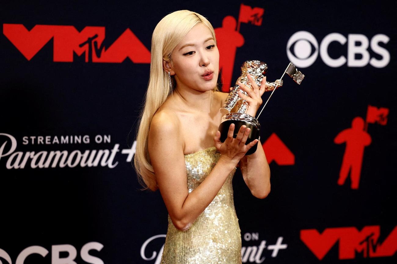 K－POPアーティストとして初めてVMAを受賞したロゼ（ロイター）