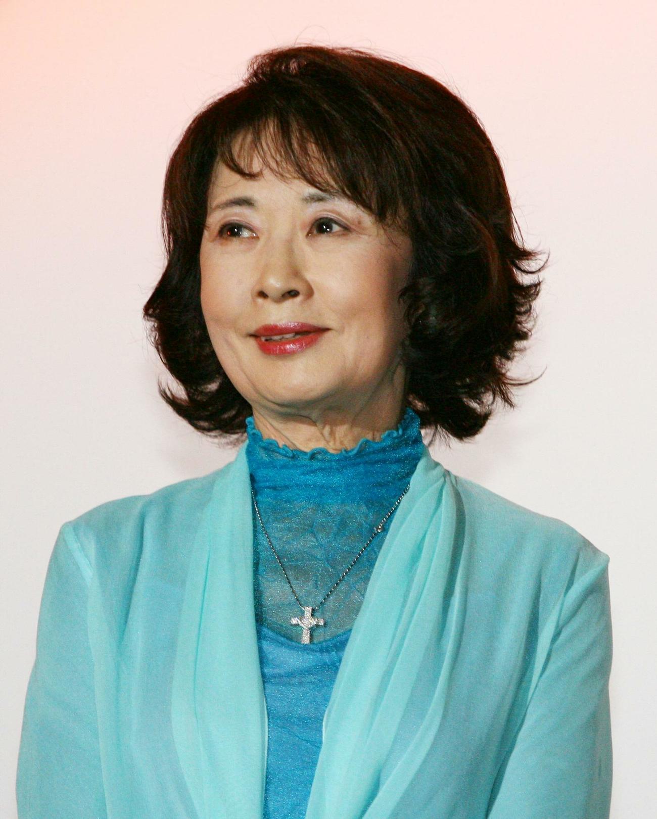 2007年5月　映画「監督・ばんざい！」完成披露試写会　舞台あいさつする吉行和子さん