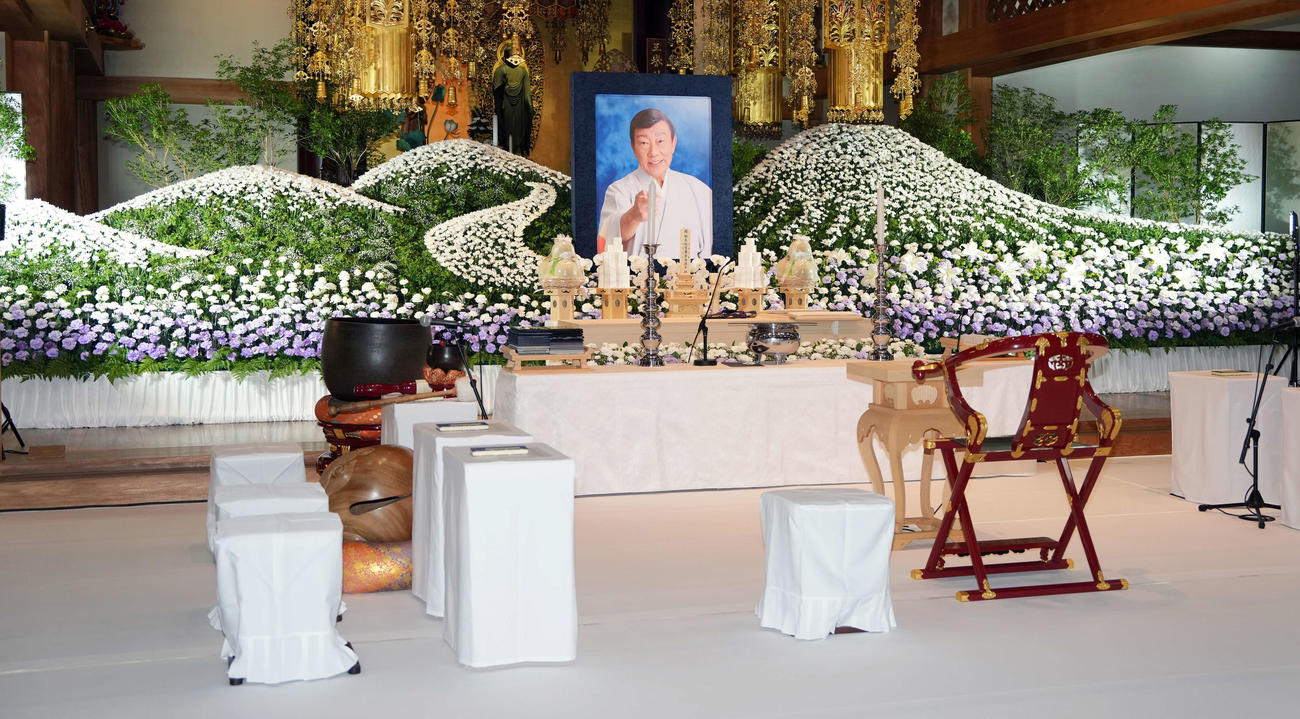 橋幸夫さんの祭壇（撮影・小島史椰）