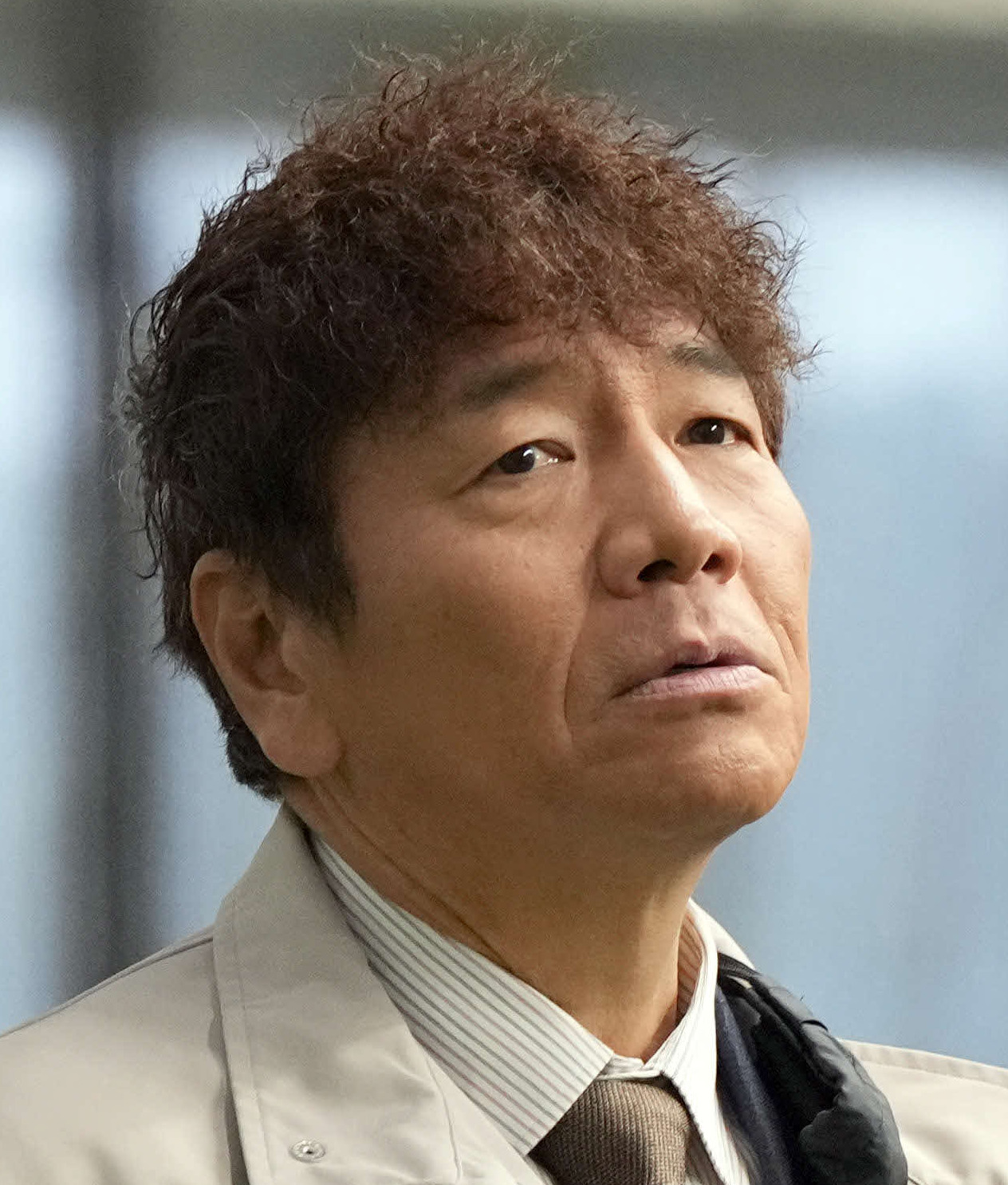 上田竜也にアドバイスを送っていた上田晋也（2025年2月撮影）