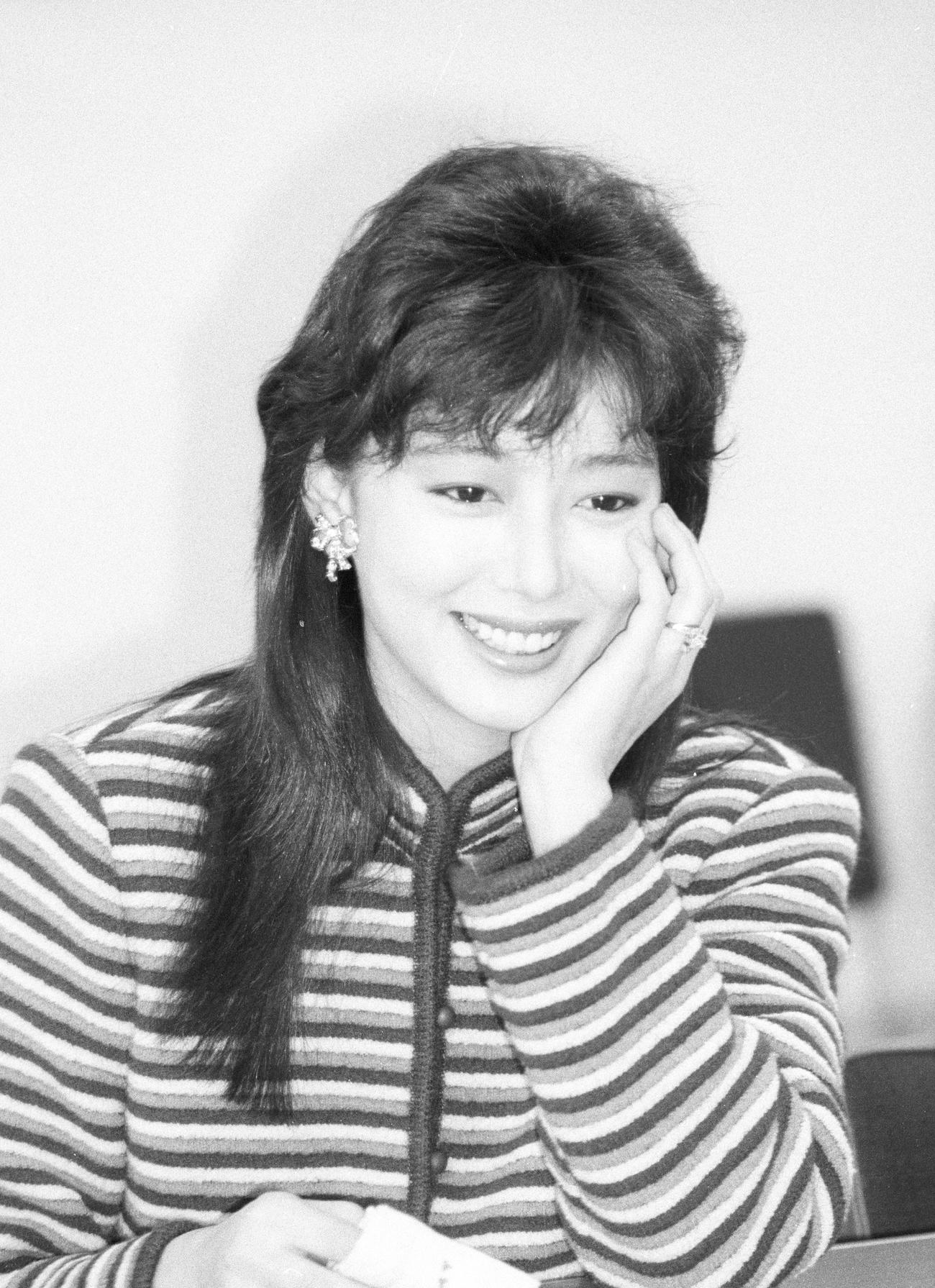 夏目雅子さん＝83年1月