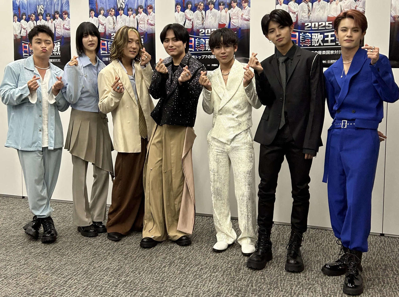BS日テレ「2025日韓歌王戦」に臨む「現役歌王JAPAN」TOP7取材会に出席した、左からSHU、Shin、Masaya、竹中雄大、TAKUYA、木本慎之介、Juni（撮影・松尾幸之介）