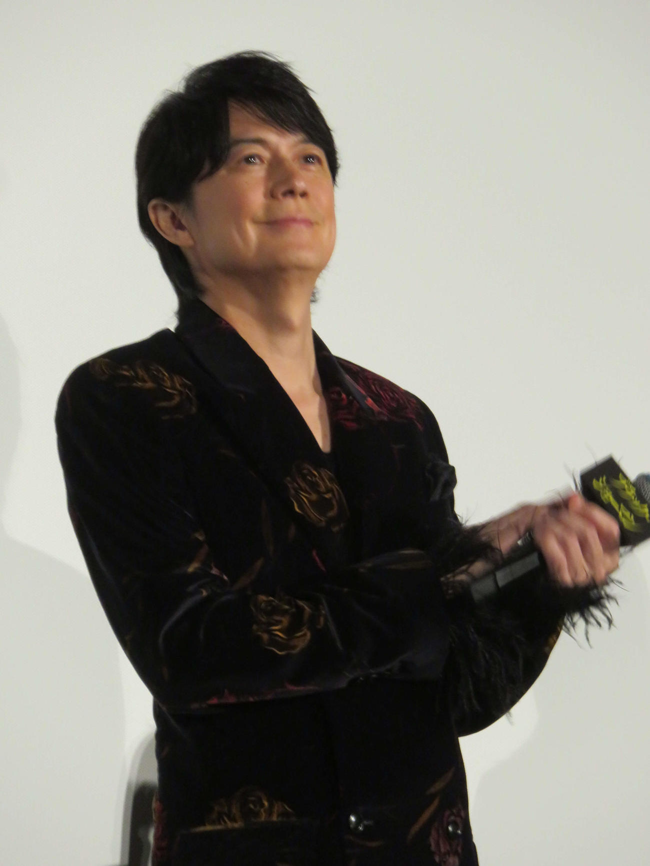 映画「ブラック・ショーマン」初日舞台あいさつに登壇した福山雅治