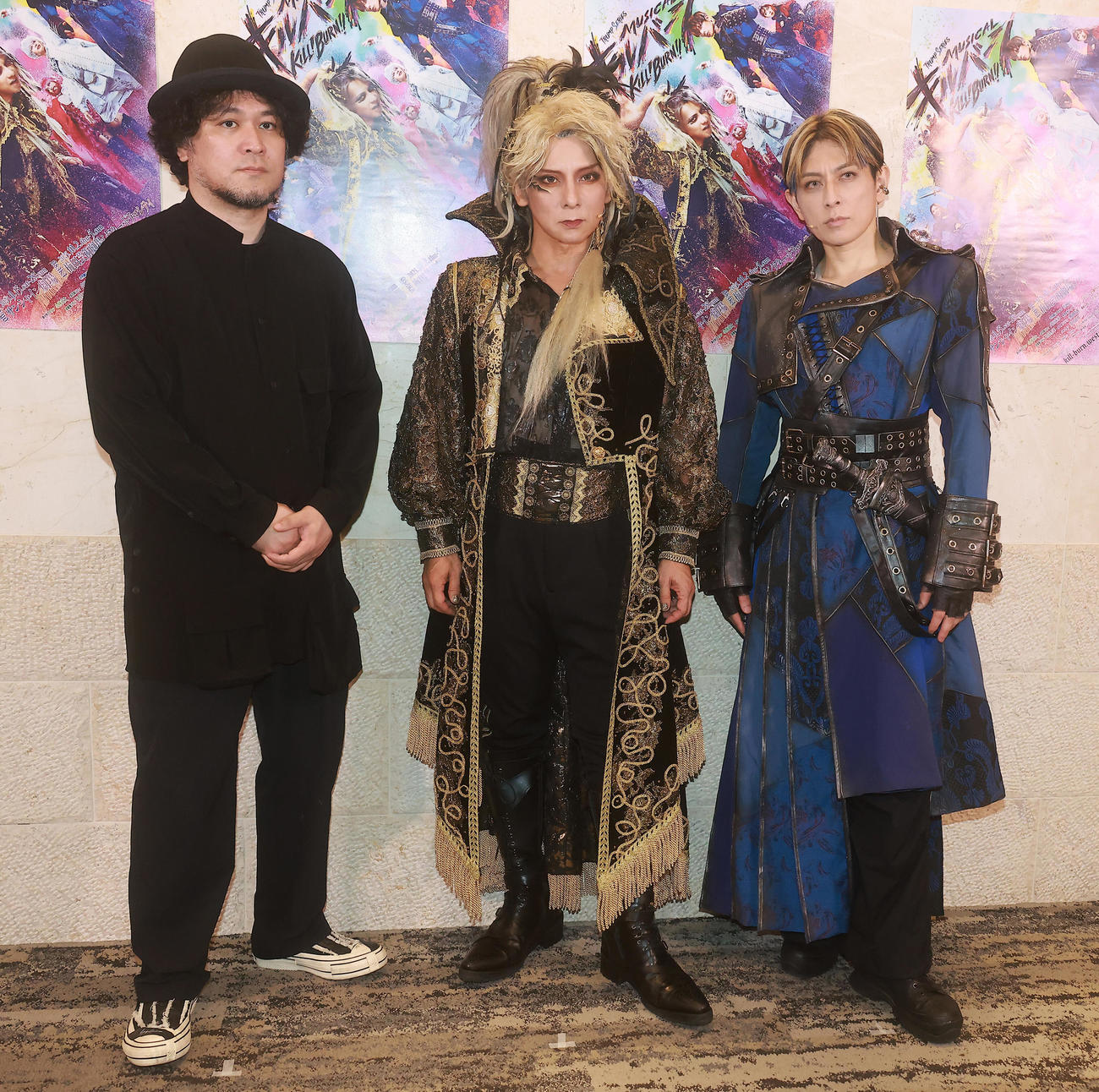 公開ゲネプロ前に会見を行った、左から末満健一氏、松岡充、堂珍嘉邦（撮影・中島郁夫）