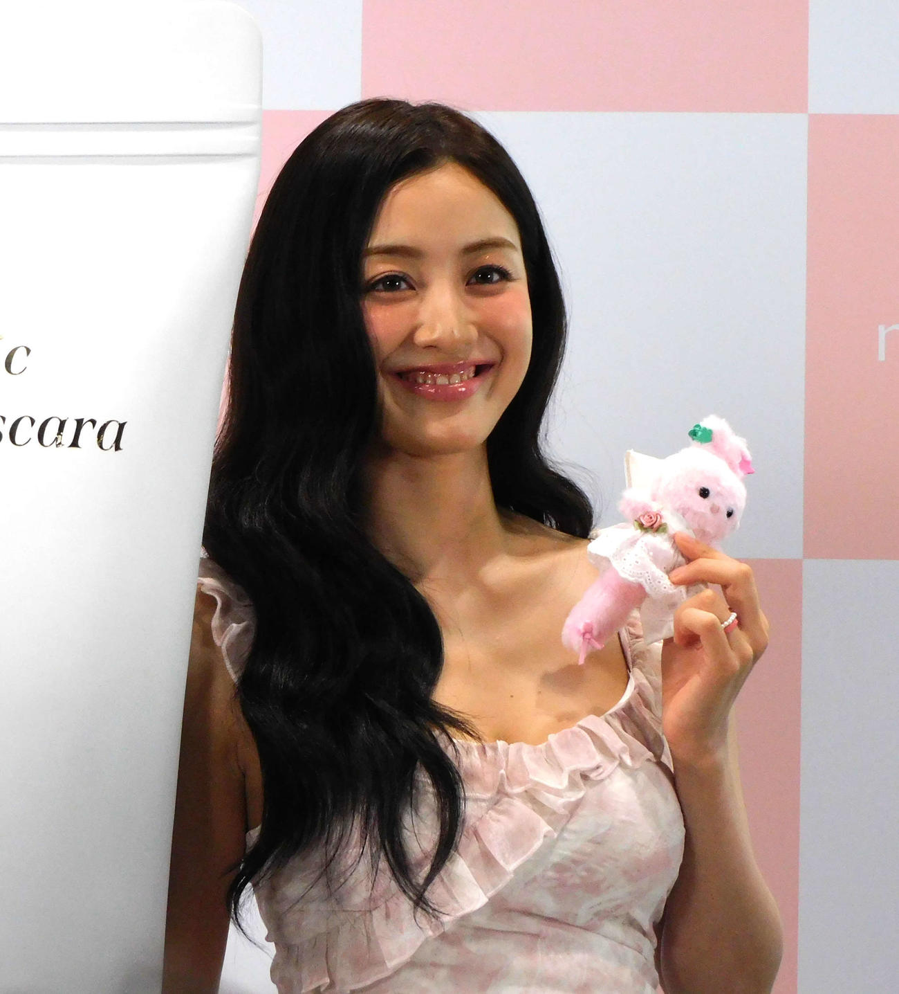 化粧品イベント「Milk Touch Iconic Wonderland」に登場したTWICEジヒョ（撮影・寺本吏輝）