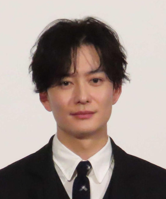 岡田将生（2025年3月撮影）