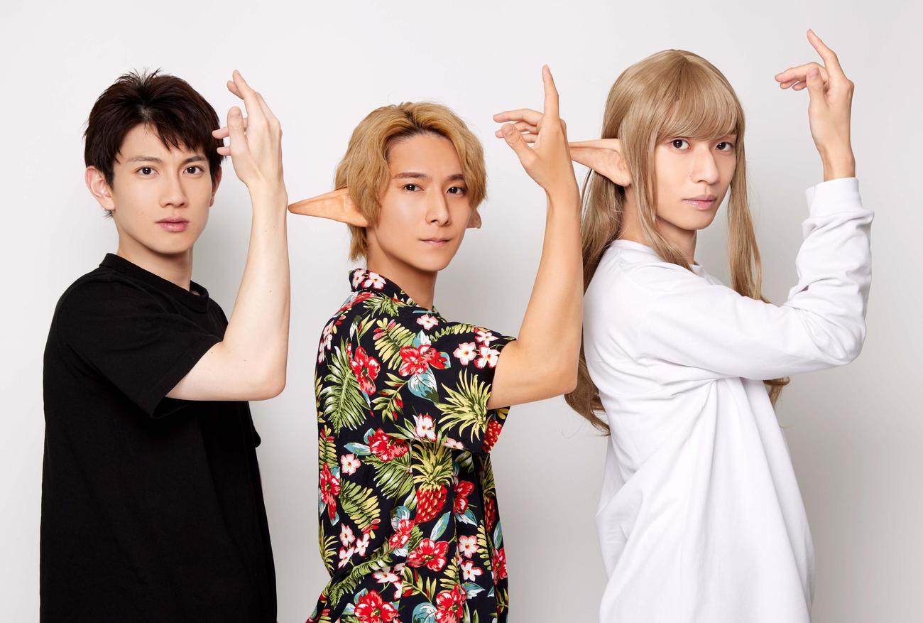 ドラマ「#神奈川に住んでるエルフの『どきどき！エルフどき！』」のエンディングテーマ「夢見るBay Dreamers」を歌う、左から川崎の人間、茅ヶ崎のエルフ、横浜のエルフ（C）鎧田／マイクロマガジン社／ドラマ「#かなエル」製作委員会