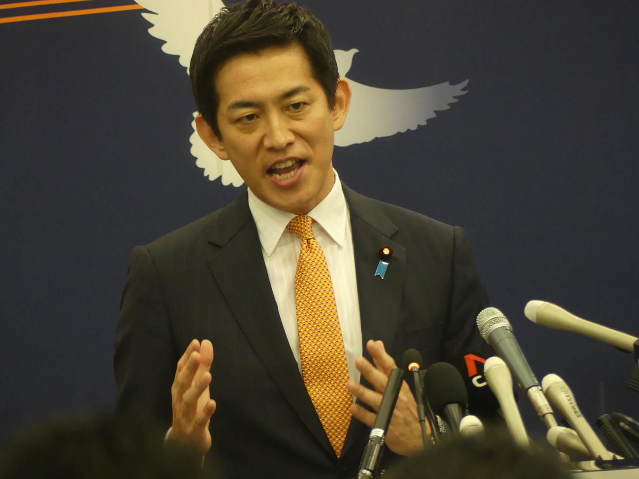 2025年9月16日、自民党総裁選への立候補会見で熱い口調で思いを訴える小林鷹之・元経済安全保障相