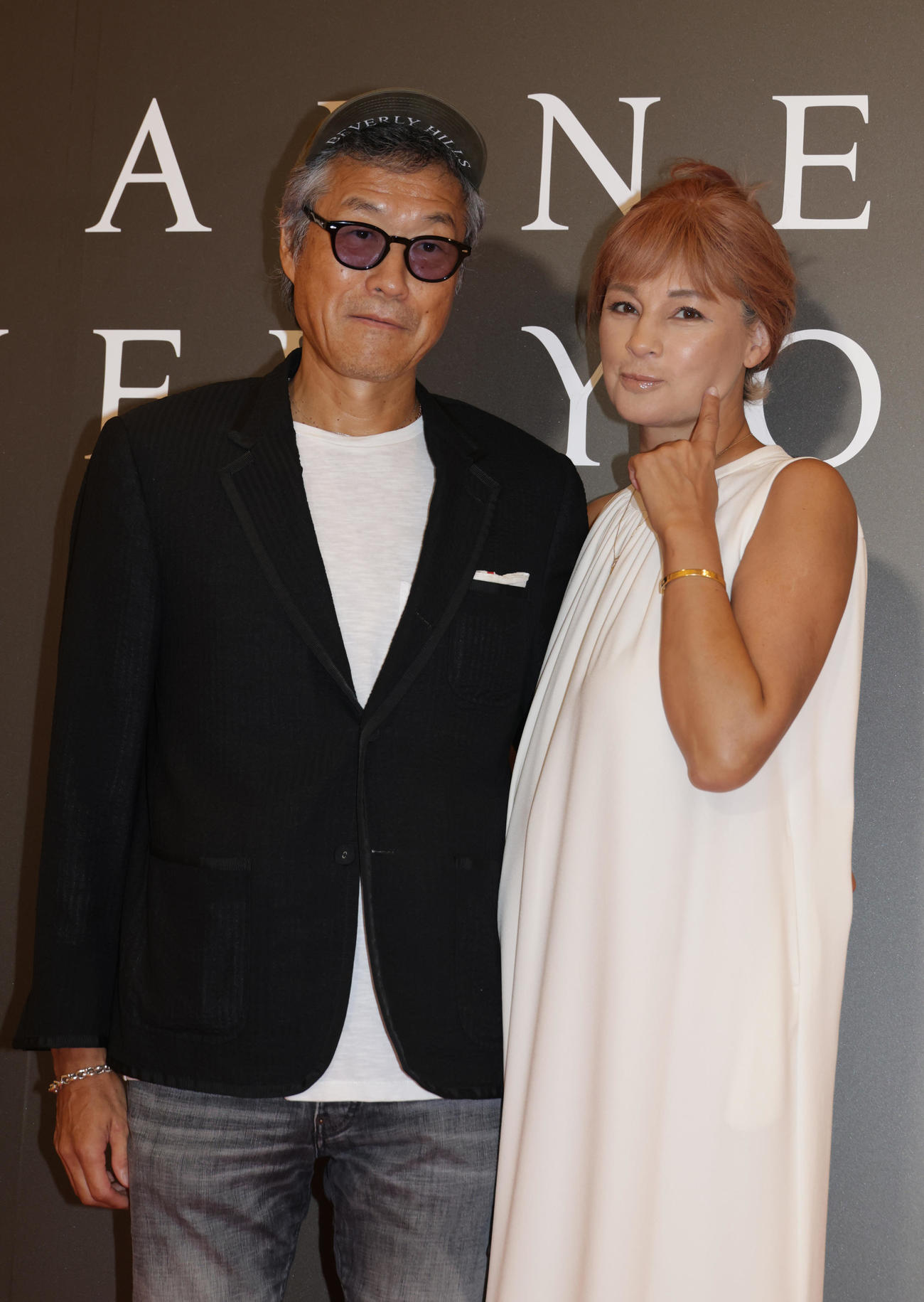 バーニーズ　ニューヨークのイベントに夫婦そろって出席した梅宮アンナ（右）と世継恭規氏（撮影・中島郁夫）