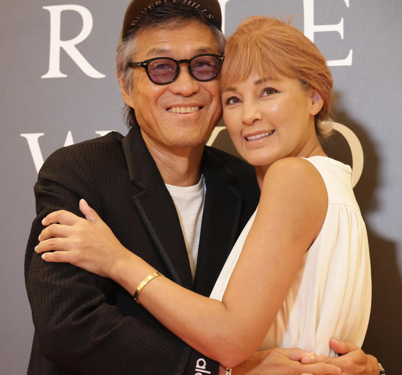 バーニーズ　ニューヨークのイベントに夫婦そろって出席した梅宮アンナ（右）と世継恭規氏（撮影・中島郁夫）
